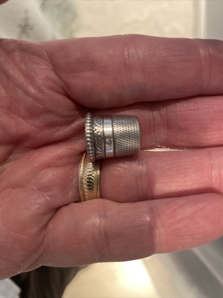 Nice Simons Bros. Sterling Thimble #9