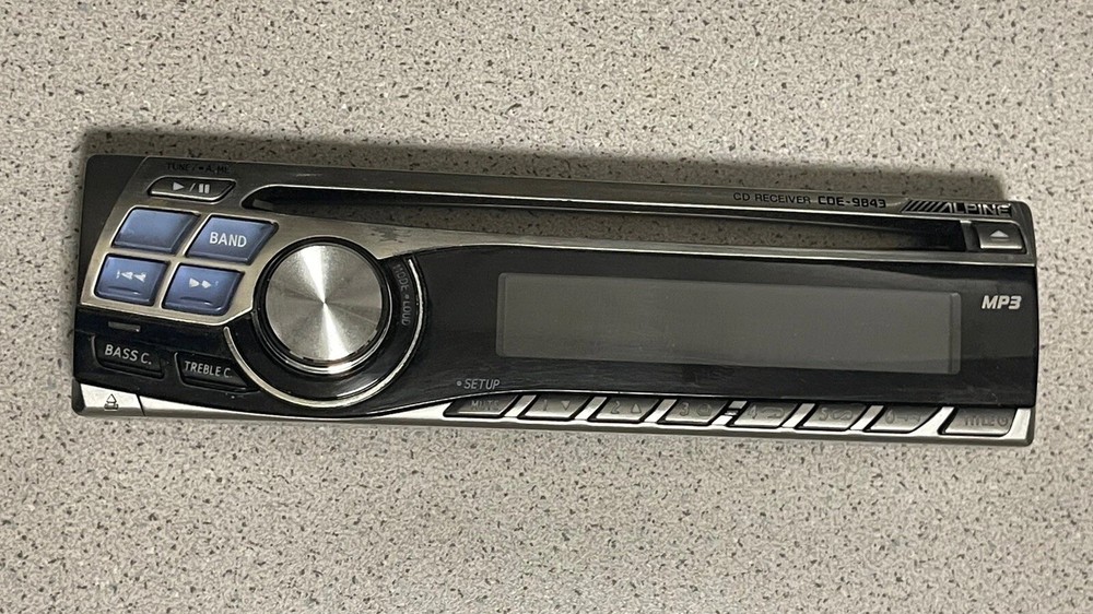 Alpine CDE-9843 CD Receiver Faceplate ONLY TESTED