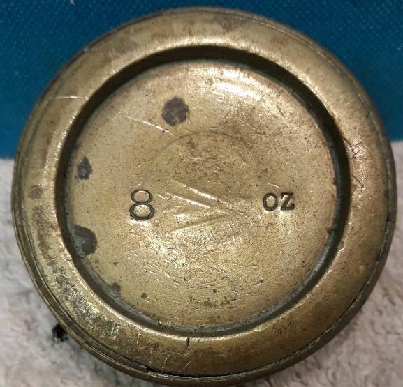 Old 8oz Bronze Trade weight Gbb35
