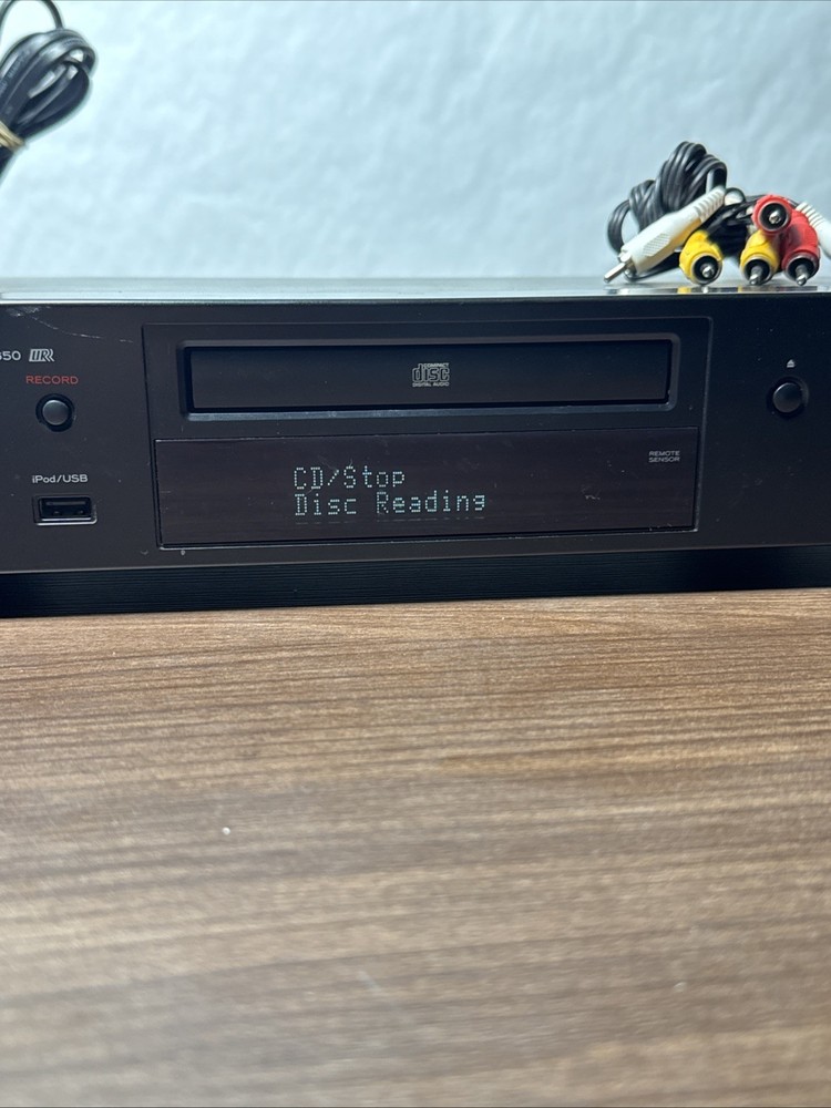 TEAC CD-P650 CD Player Black USB Input RCA Optical Outputs Headphone Jack