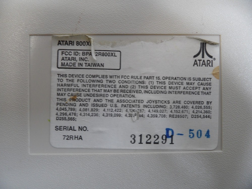 Atari 800 XL Computer Tested & Working w/ Power and composite video cable US ver