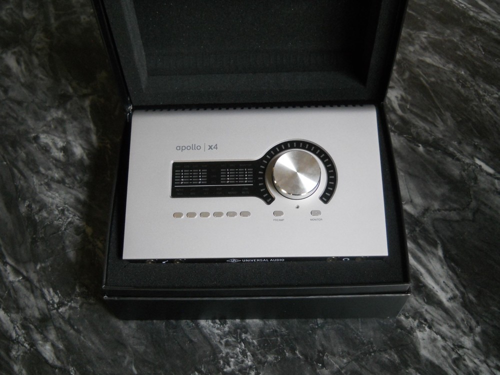 Universal Audio Apollo X 4 Gen 2 Essentials+Thunderbolt Audio Interface UAD DSP