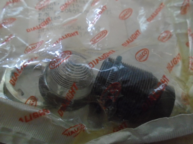 1 EA NOS DIALIGHT CLEAR PANEL INDICATOR LIGHT   P/N: 80-0408-0537-271