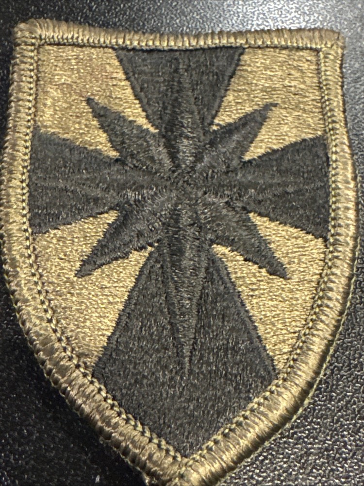 US Army 8th Field Army Support Command Subdued Sew On Shoulder Patch Insignia