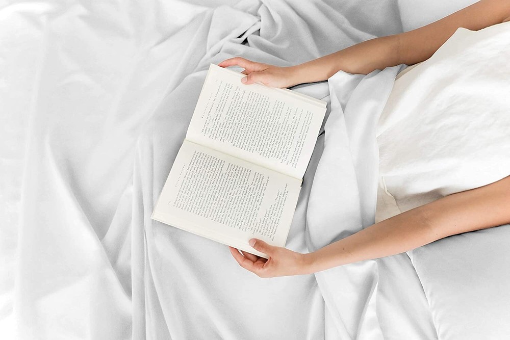 Queen Size Sheet Set - Extra Soft Microfiber - Deep Pockets - Cooling