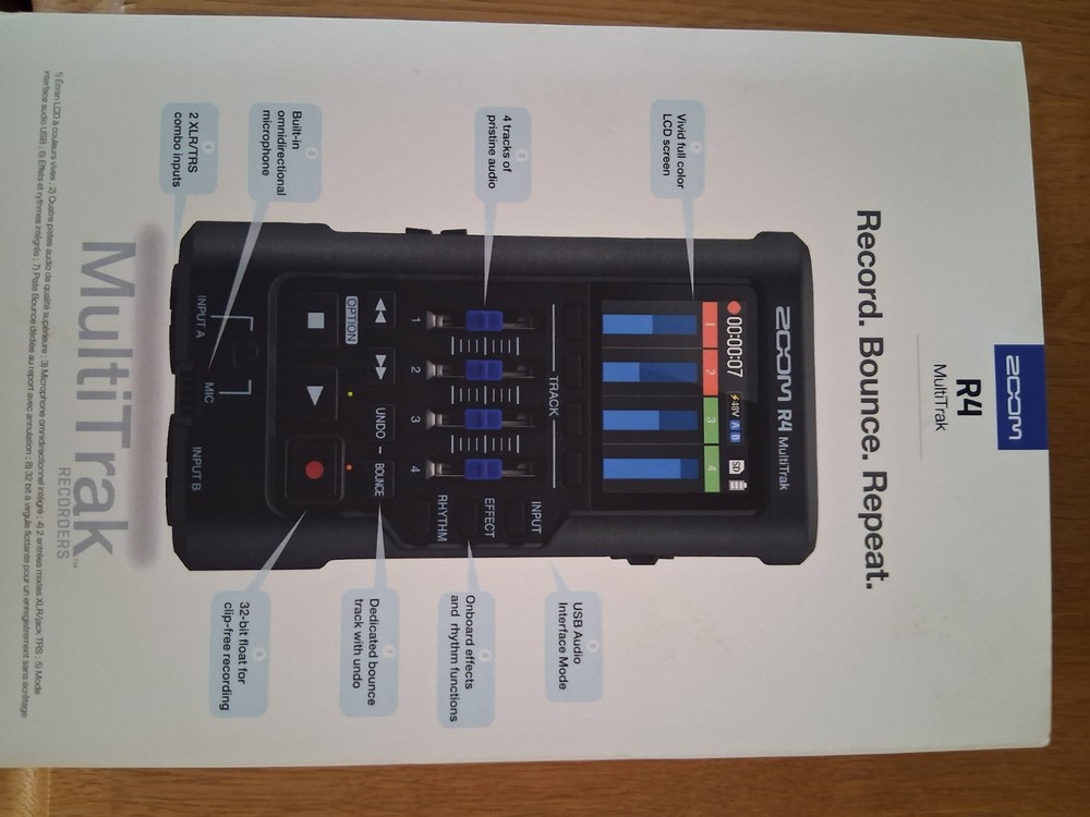 Zoom R4 MultiTrak 32-Bit Float Recorder with Stereo Bouncing NEW
