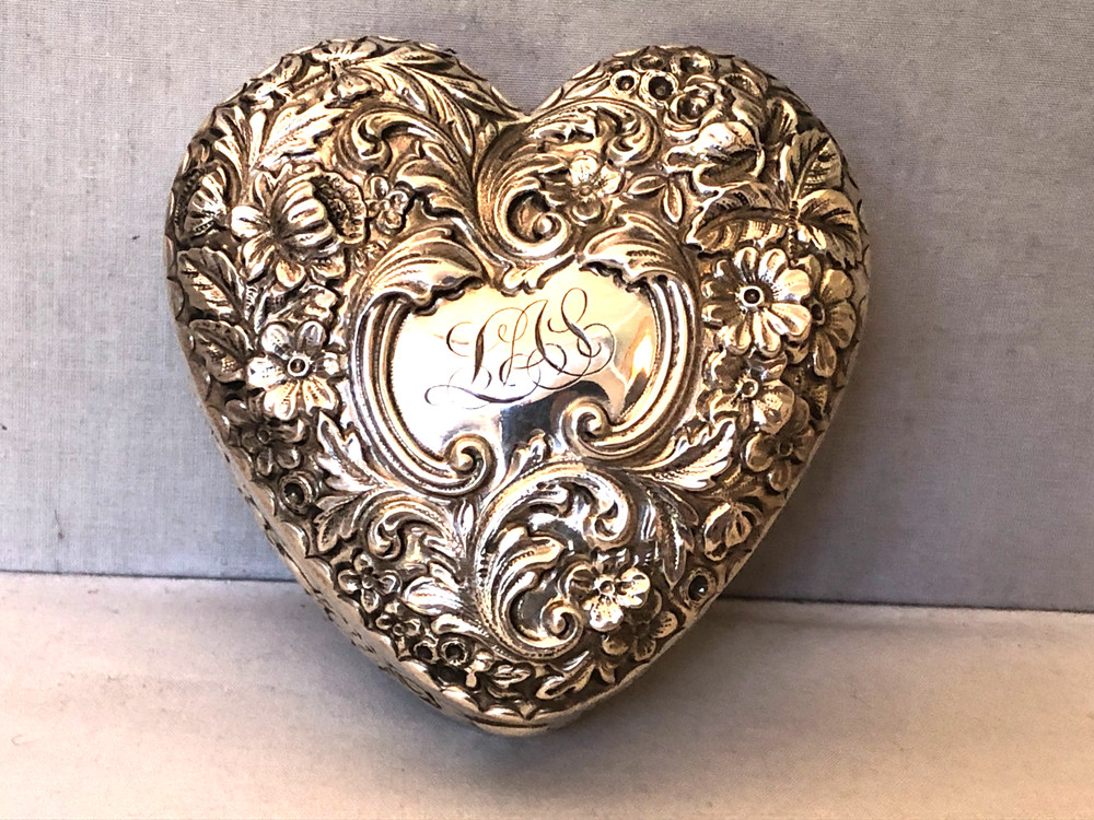 Antique Gorham Cluny Pattern Sterling Silver Heart Shape Hinged Box, 101 Grams.