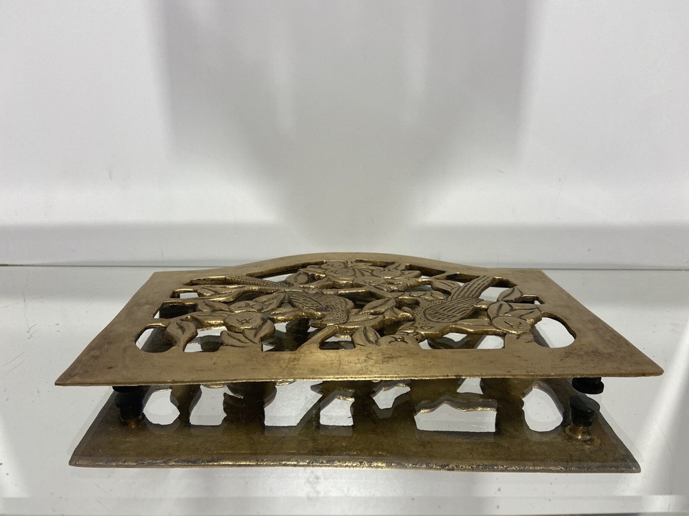 VTG. LG SOLID BRASS TRIVET Birds W/ Fruit