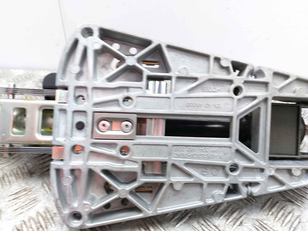 MERCEDES E CLASS C207 STEERING COLUMN A2074600016 2014