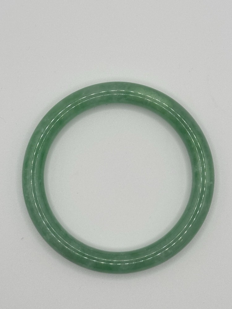 Beautiful Green Jadeite Bangle Bracelet