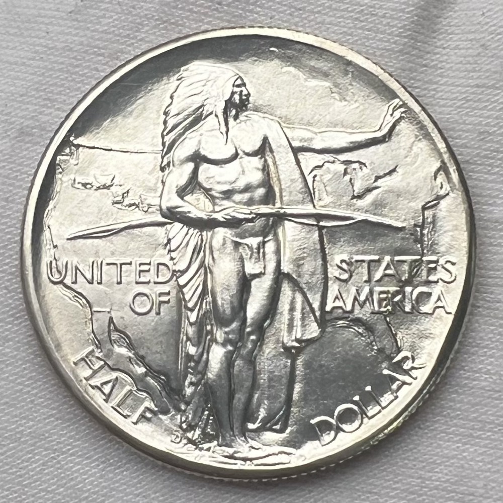 1937-D Oregon Trail Commemorative 50C Half Dollar Uncirculated!!