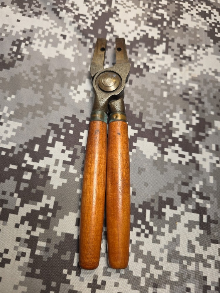 LYMAN SINGLE CAVITY BULLET MOLD LEAD MOULD HANDLE RELOADING