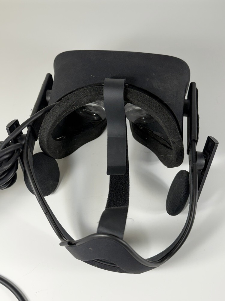 Oculus Rift HM-A PC Virtual Reality Headset with L/R Controllers & 2 Sensors