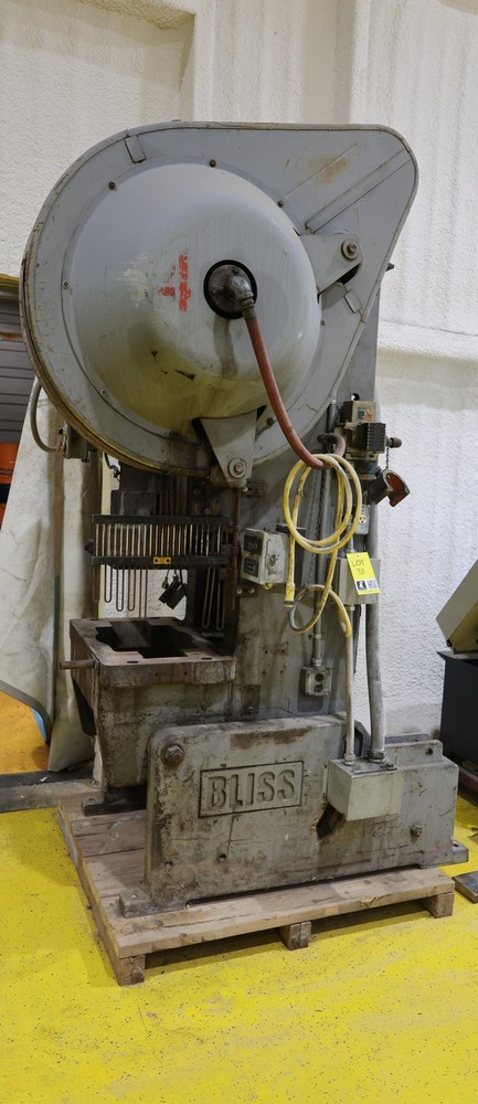 BLISS 1050 45 TON STAMPING PRESS