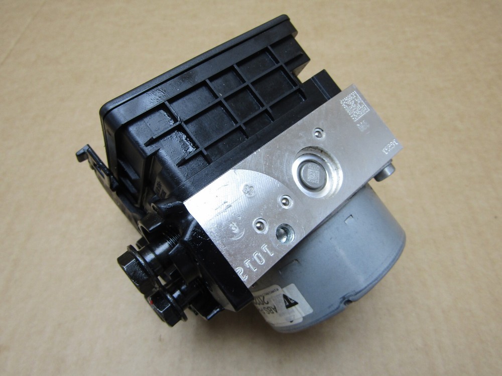 Triumph Tiger 1200 Rally Explorer 2022 ABS pump control module (12382)
