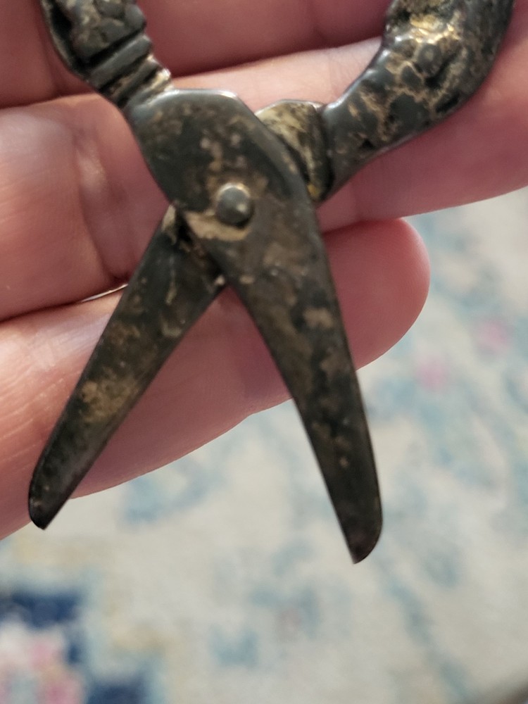 Vintage Silver-plated Grape Shear With Ivy And Grapes