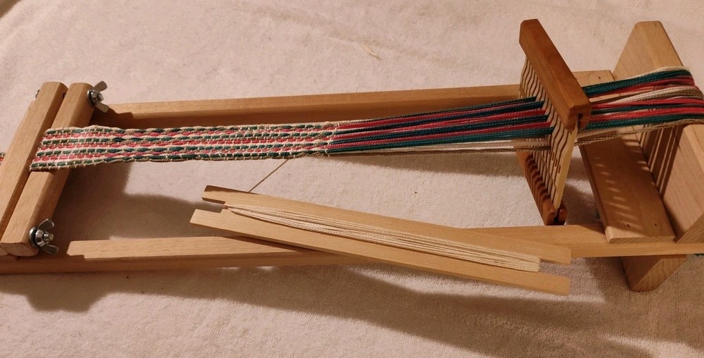 Vintage BEKA Weaving Loom, Model RH-4, With Instructions
