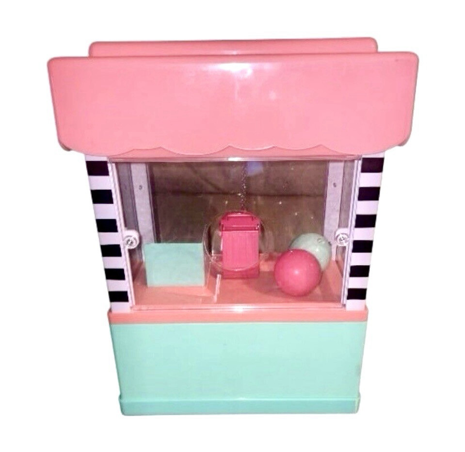L.O.L. Surprise! Mini Claw Machine Play Set