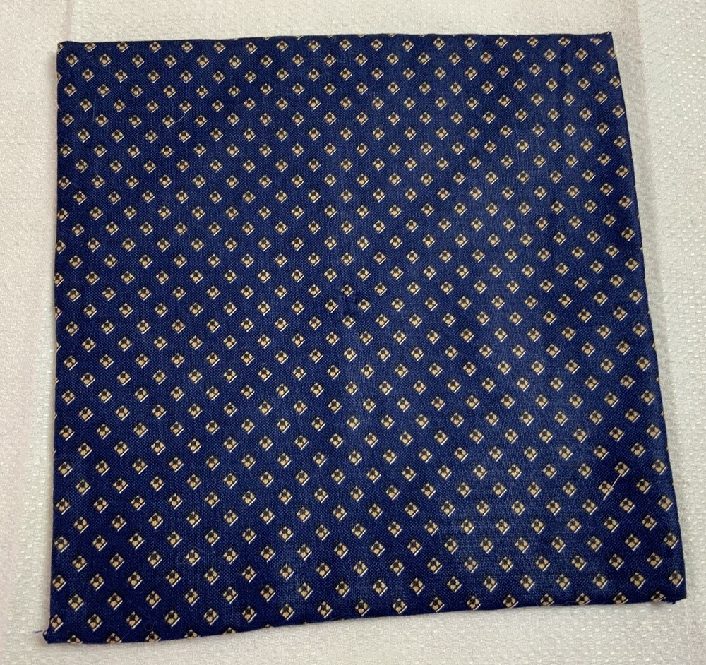 Antique Vintage Patchwork Small Doll Quilt Or Table Topper, 4 Patch W/ Triangles