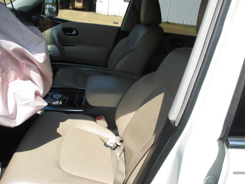 ARMADA 2017 Console Rear 150985