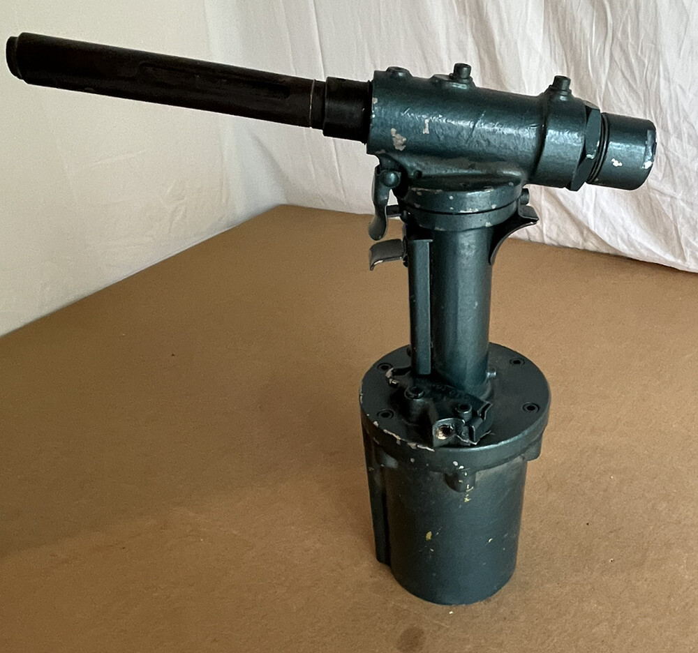 Cherry Rivet Gun Model G40E w/ Pulling Head No. H9040