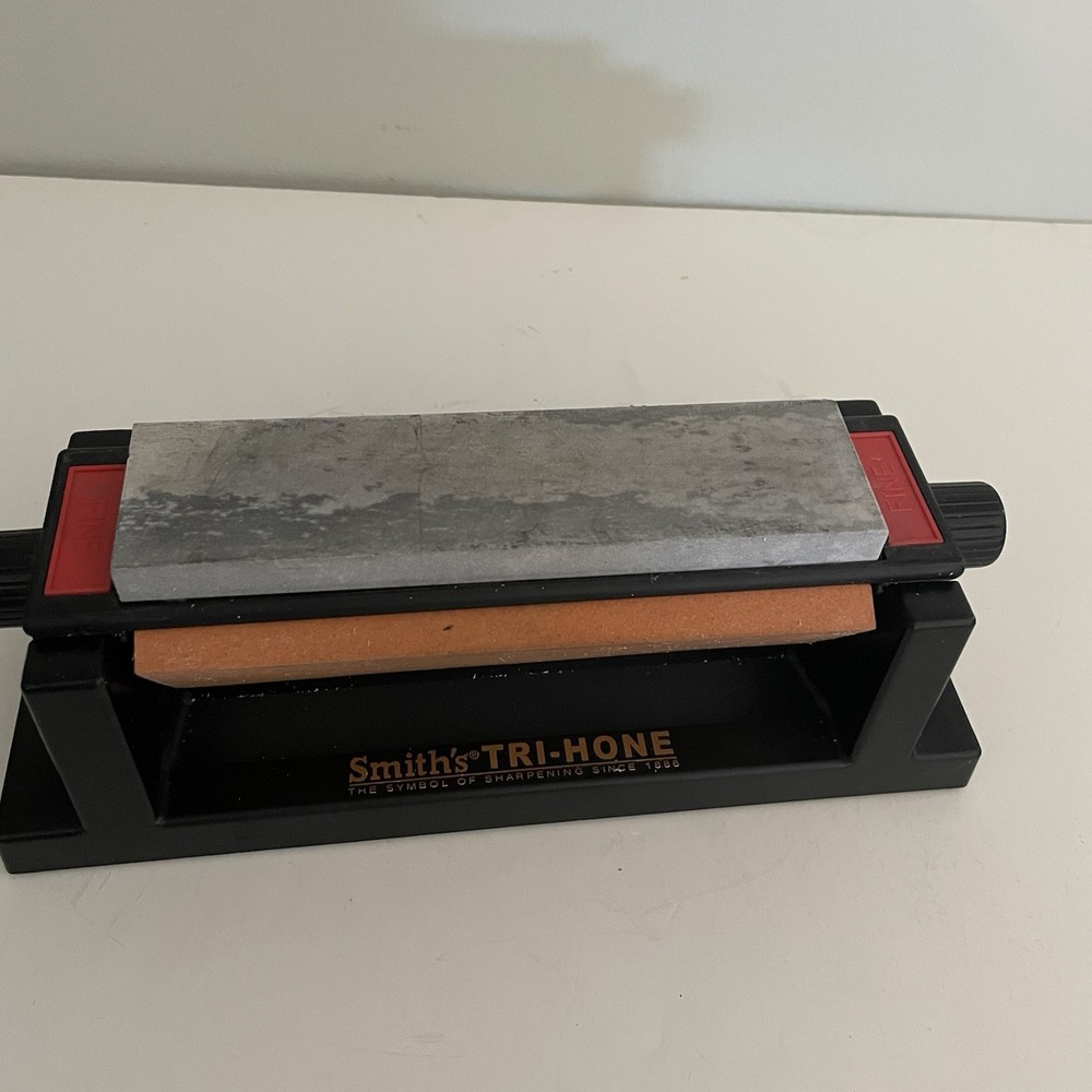 Smith’s Tri-Hone Stone Sharpening System 3Way Coarse, Medium, Fine