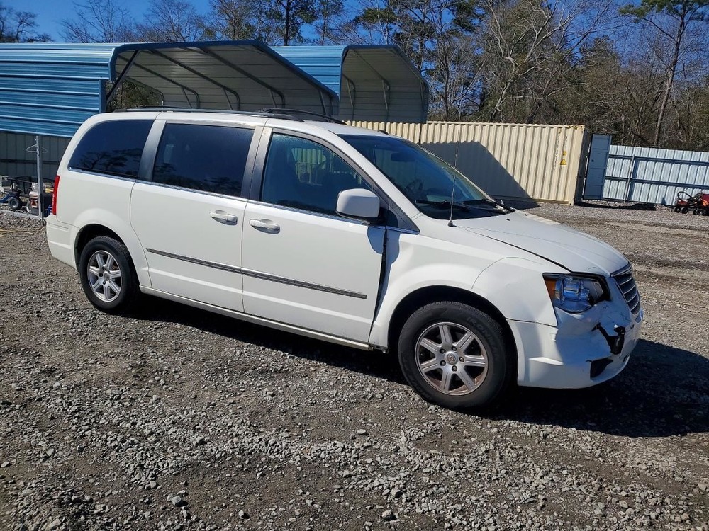 TOWN COUN 2010 Glove Box 4971237