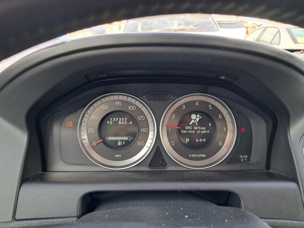 S60 2012 Glove Box 4902412