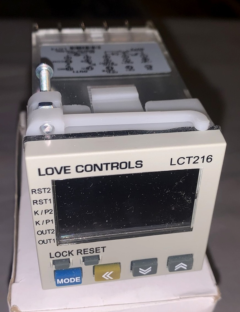 LOVE CONTROLS Timer/Counter/Tachometer LCT216