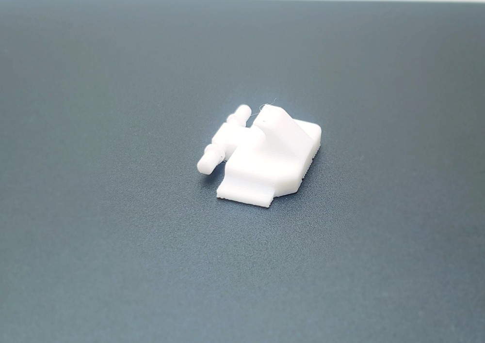 Closing Front Bottle Holder VW T5 (compatible 7H5 858 920)