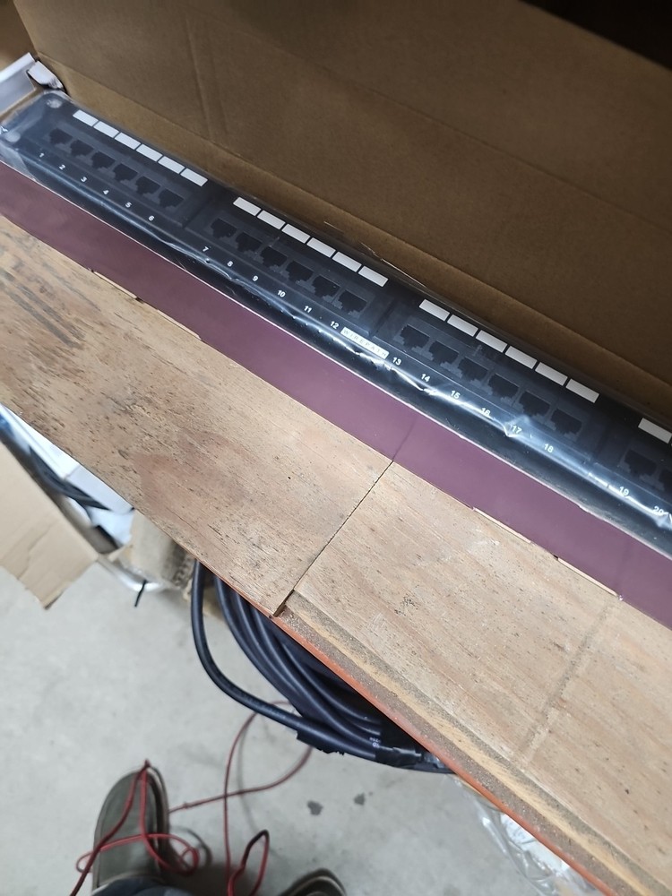 WIREPATH WP-CAT6-PP-24 RACK MOUNT 24-PORT RJ-45 CAT6 PATCH PANEL(BLK) #284