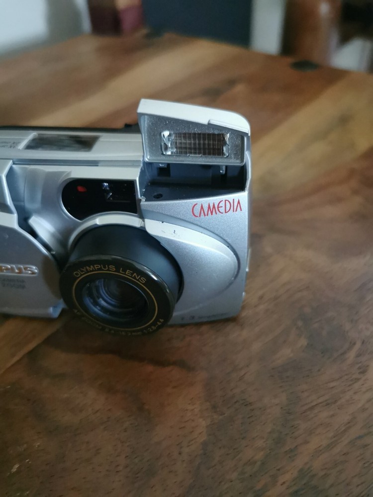 Olympus Camedia C-960 Zoom 1.3MP Compact Digital Camera Silver