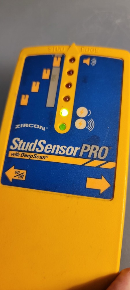Zircon Studsensor Pro Hand Held Light Up Stud Finder Color Yellow' Tested Works