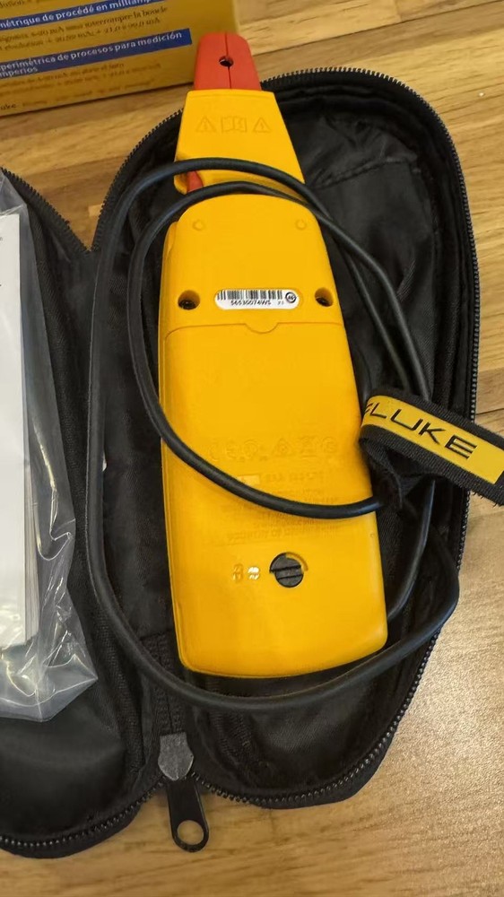 Fluke 771 Milliamp Process Clamp Multimeter