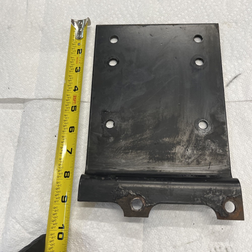 Volvo Steering Reservoir Bracket Used