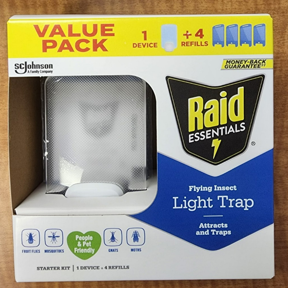 Raid Essentials Flying Insect Light Trap Starter Kit, 1 Plug-In Device 4 Refills
