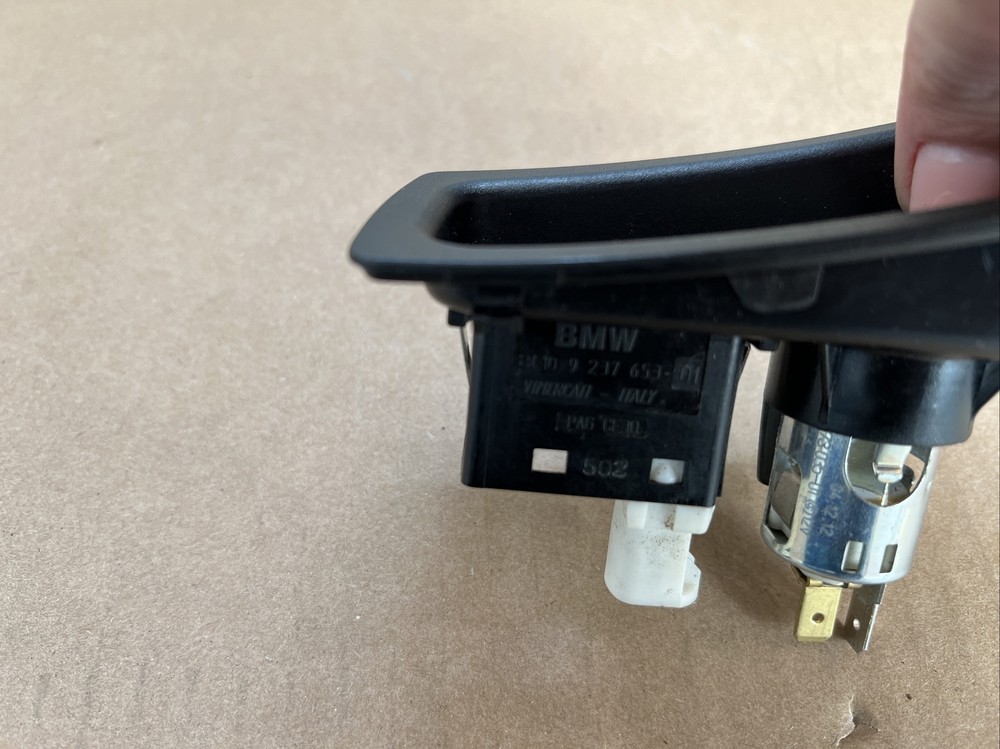 BMW E81/E82/E87/E88 04-13 USB AUX-IN 9 237 659