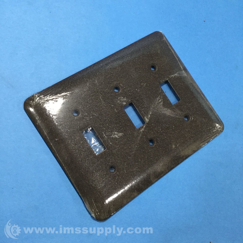 Mulberry Toggle Switch Wall Plate, 3 Gang, 3 Toggle Switch, Brown FNFP