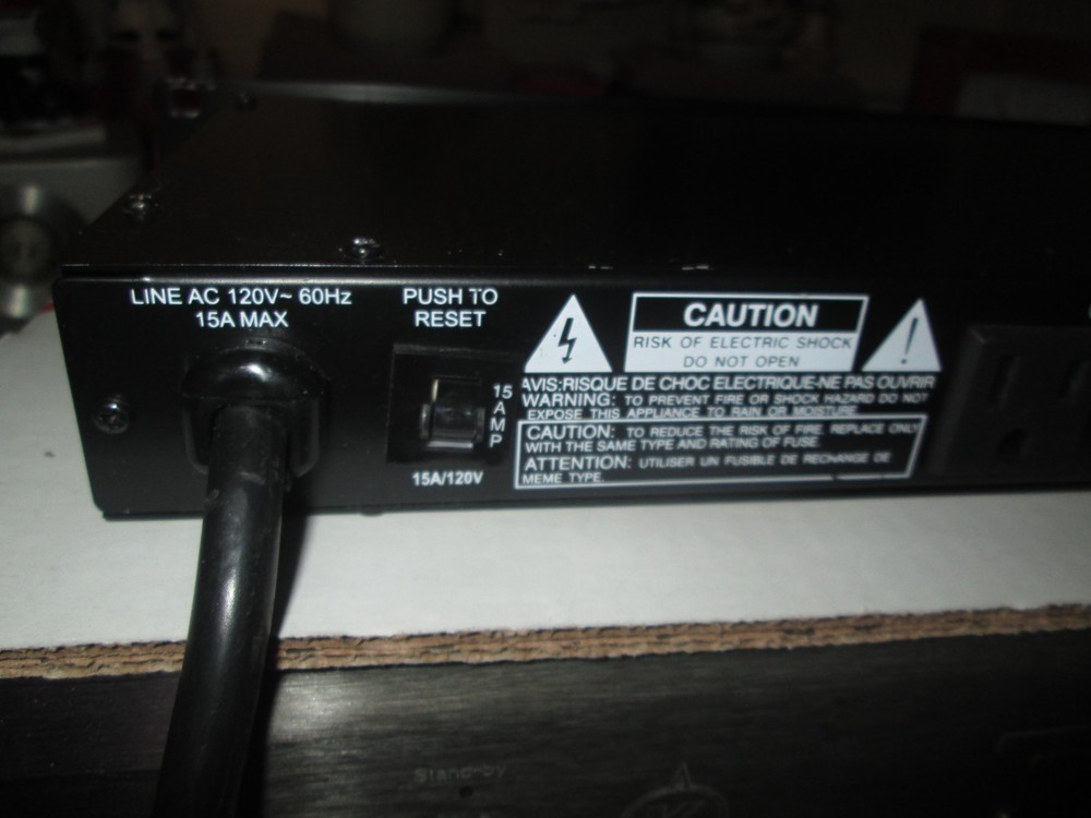 Furman Model M-8 Rack Power Conditioner Merit Series