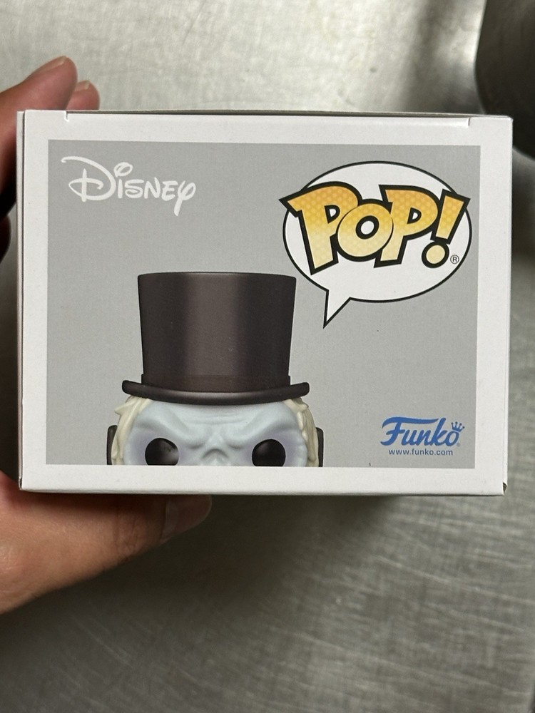 FUNKO POP! HATBOX GHOST #1430 DISNEY HAUNTED MANSION GLOW HOLLYWOOD EXCLUSIVE!!