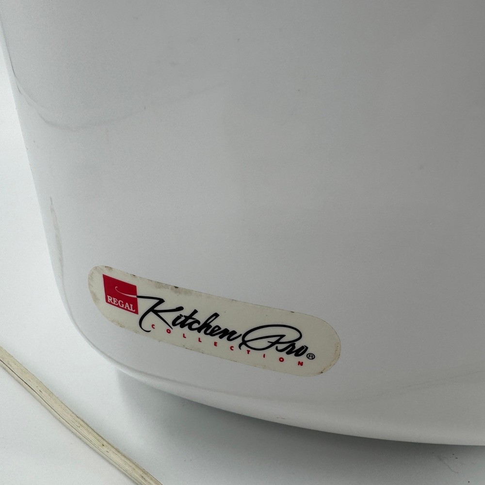 Regal Kitchen Pro Breadmaker Model K6725 White Bread Machine with Dough Setting