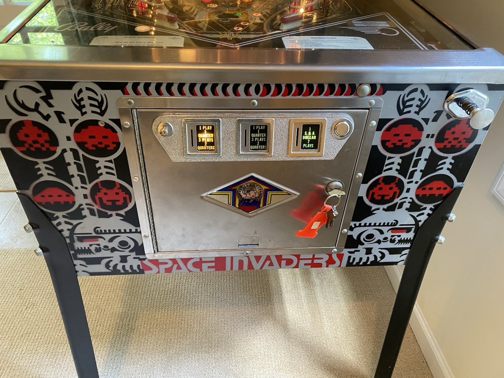 1980 BALLY SPACE INVADERS PINBALL MACHINE