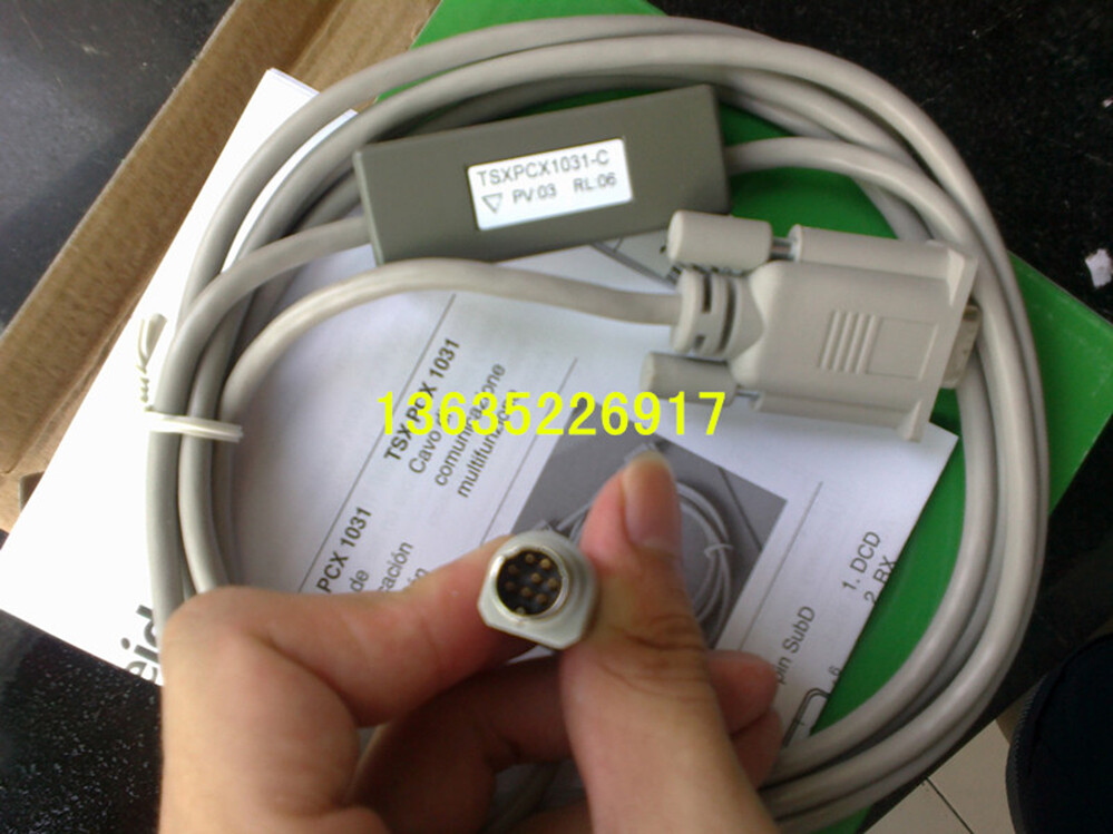 1PC  PLC programming cable TSXPCX1031-C  TSXPCX1031-C
