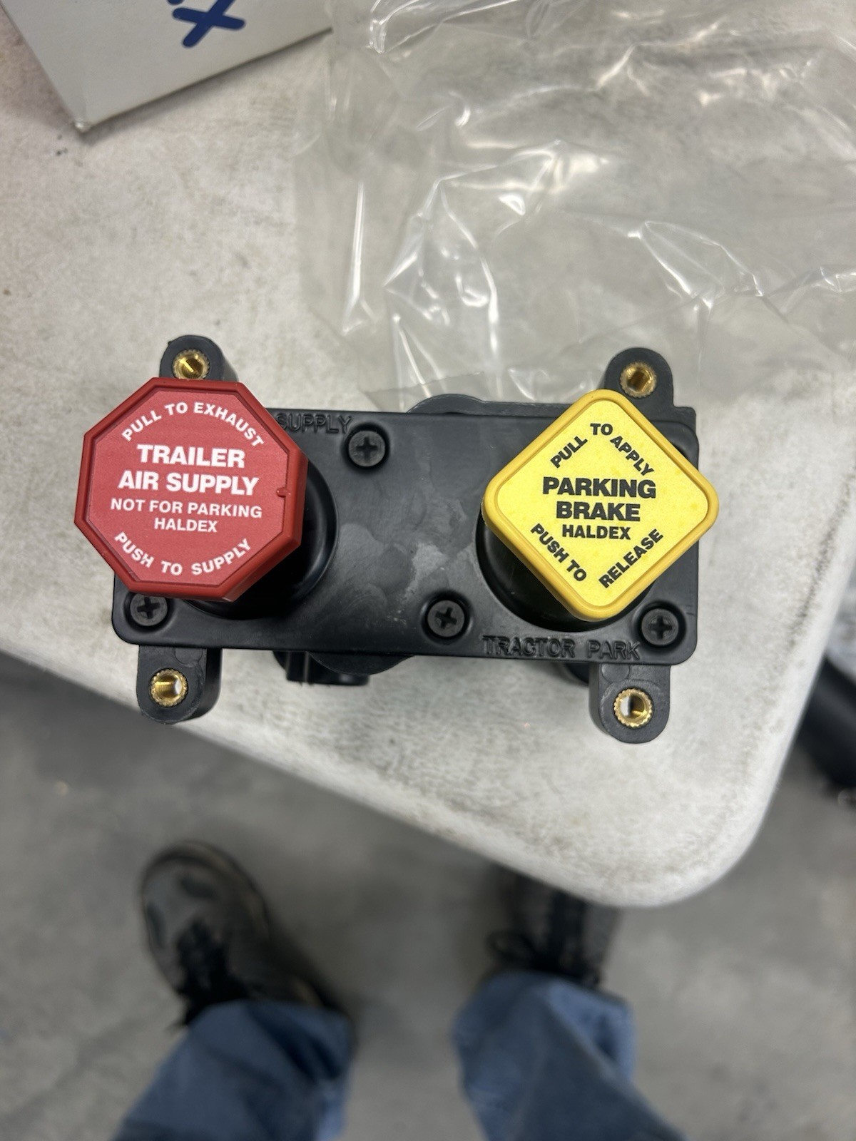 Haldex KN20611 Quick Release Valve Air Brake 2008-2023 Freightliner G4