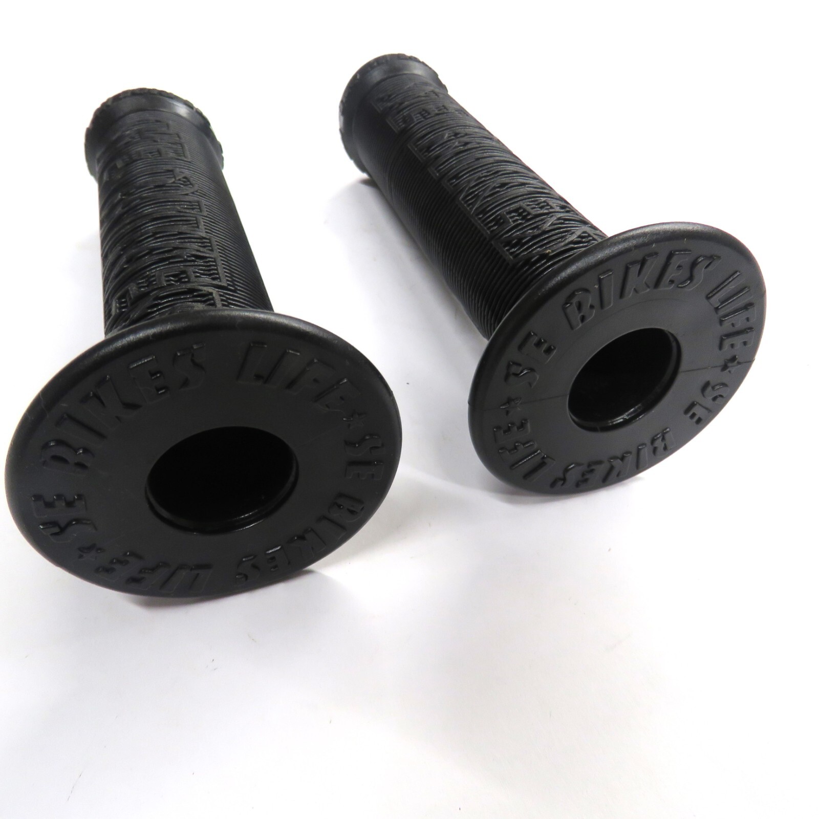 SE RACING Bikes Wing 135mm Black Flanged Grips