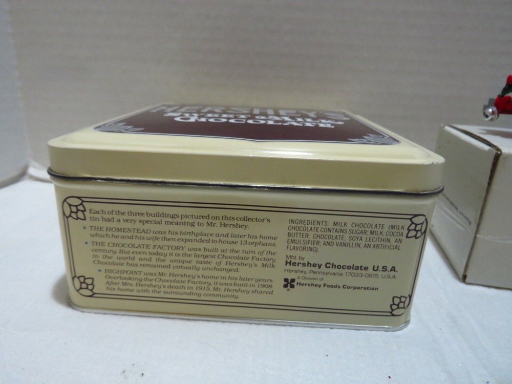 VTG HERSHEYS WOOD TRAIN ENGINE WITH HERSHEYS TIN