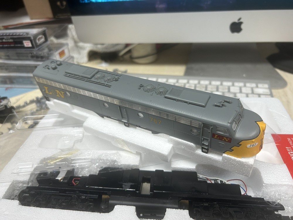 Proto 2000, #21004 HO, E8/9 L&N # 787