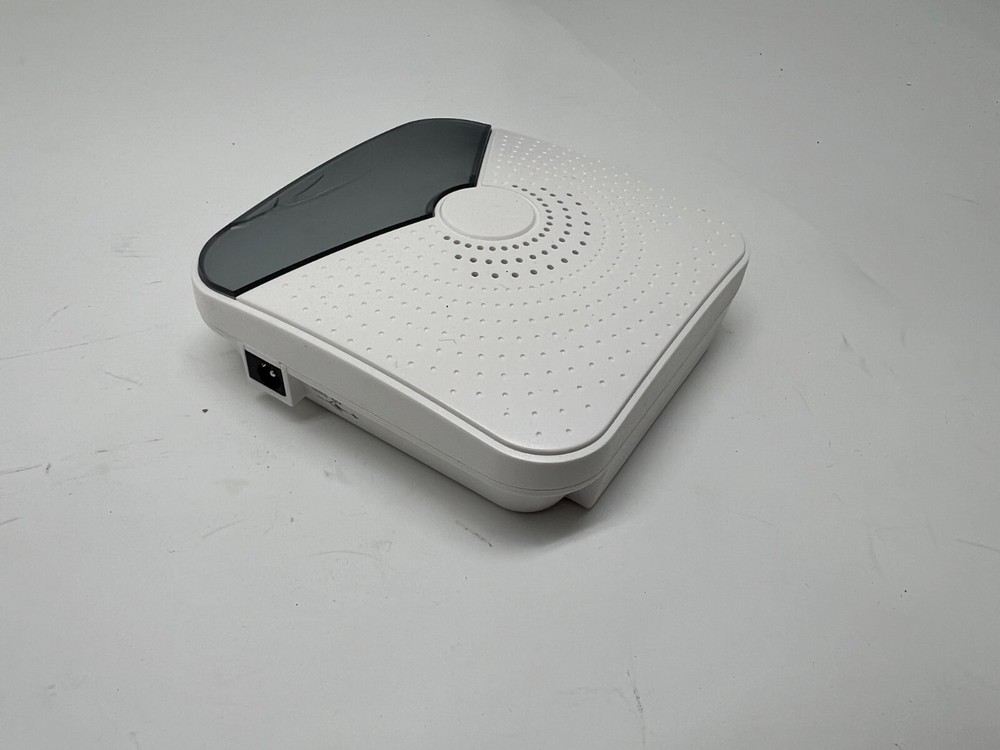 Newhouse Hardware Wireless Chime with LED Light & Push Button WCMBRG White