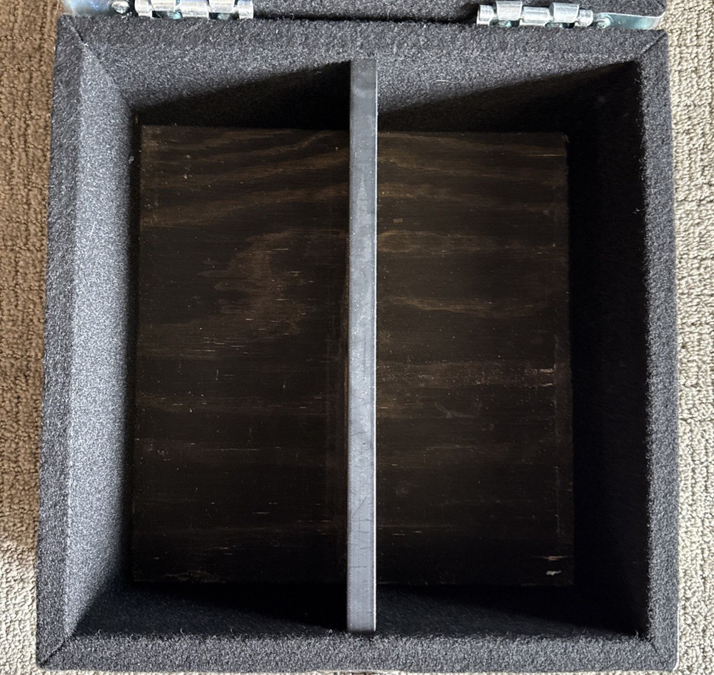 Grundorf CD Case DCV-112/BK Four Rows 2 Rows Compact Excellent Condition
