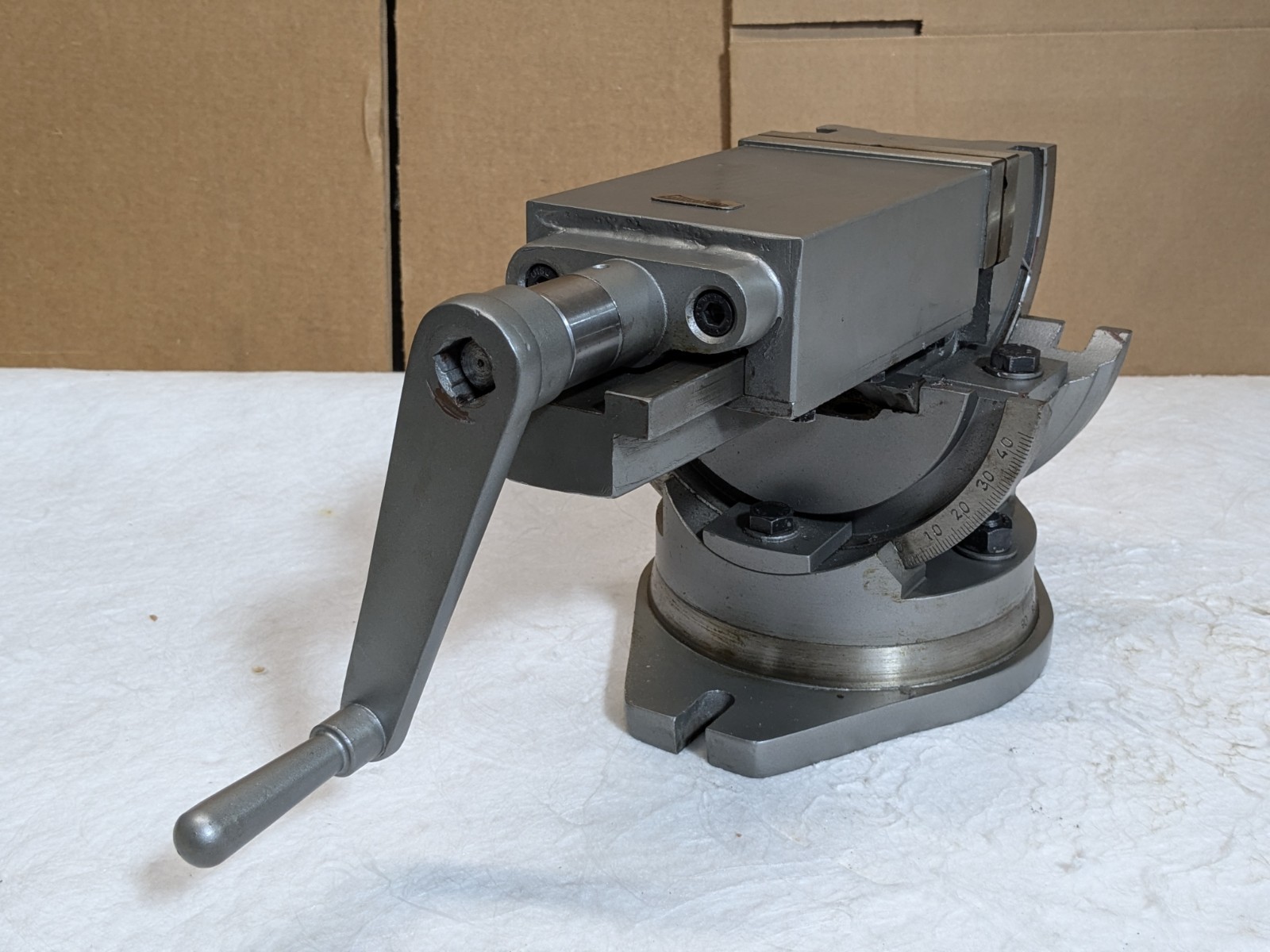 Gibraltar 3-Axis Tilting Angle Machine Vise w/ Swivel Base 4" Jaw Width 110052